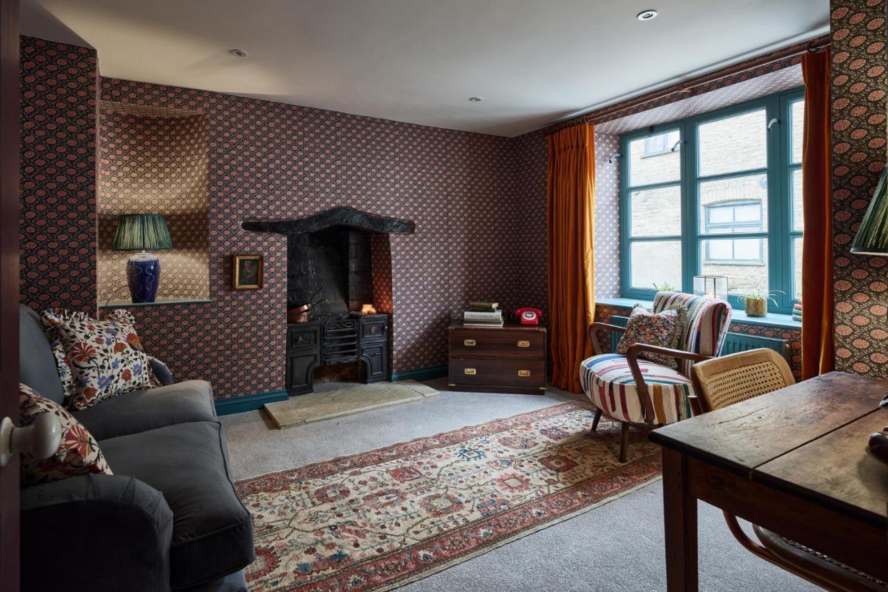 מלמסבורי Townhouse Suites- Abbey Row מראה חיצוני תמונה