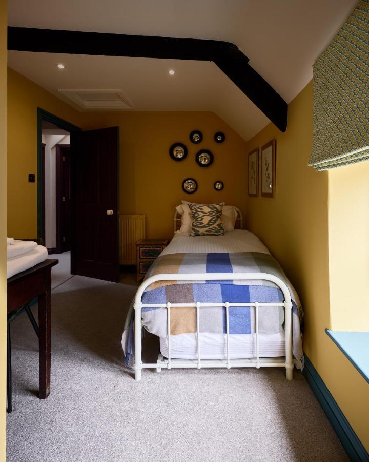 מלמסבורי Townhouse Suites- Abbey Row מראה חיצוני תמונה