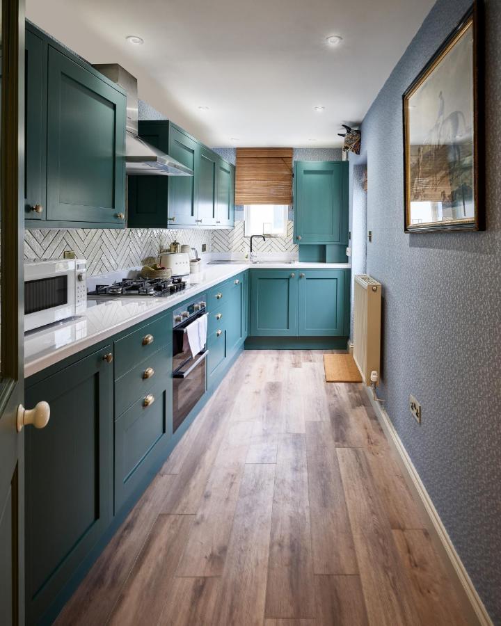 מלמסבורי Townhouse Suites- Abbey Row מראה חיצוני תמונה