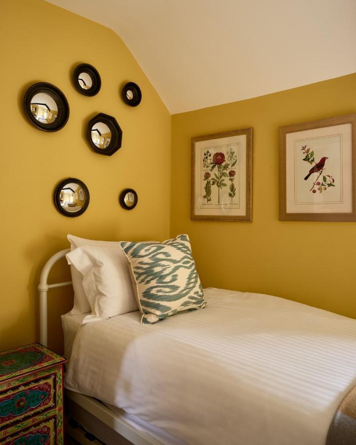 מלמסבורי Townhouse Suites- Abbey Row מראה חיצוני תמונה