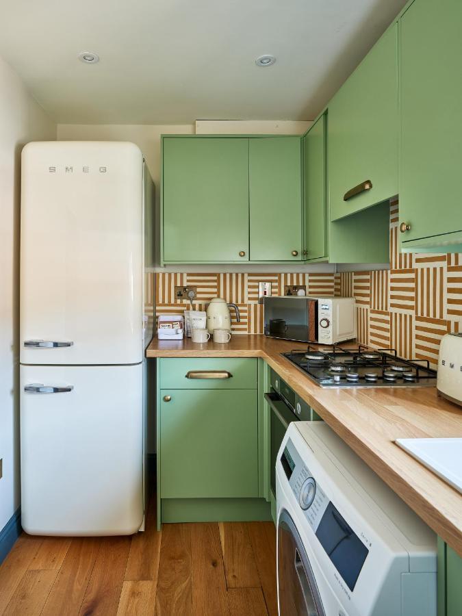 מלמסבורי Townhouse Suites- Abbey Row מראה חיצוני תמונה