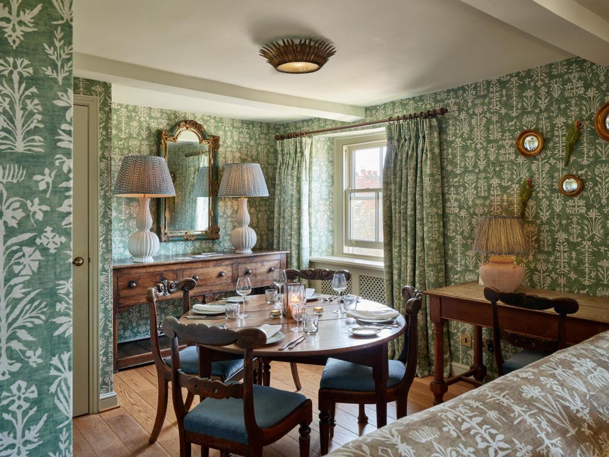מלמסבורי Townhouse Suites- Abbey Row מראה חיצוני תמונה